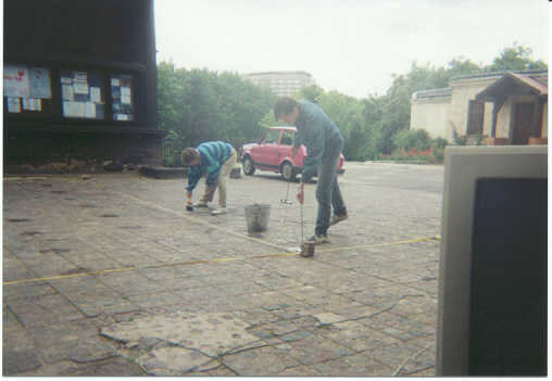 Pomiary z wykorzystaniem elektrod przyk�adanych. Komputer i wiadro